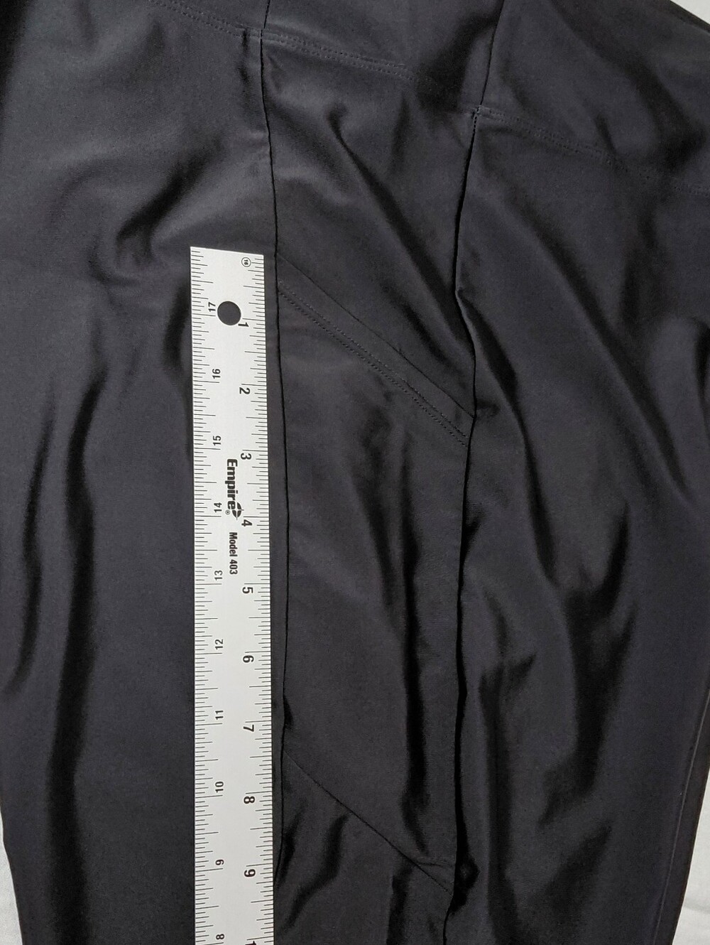 Torrid Size 2 Black Athletic Capri Swim Leggings - Picture 7 of 13